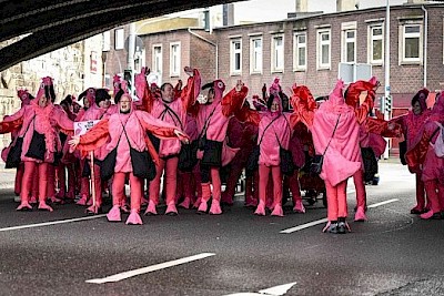 Flamingos erfolgreich beim Kostümwettbewerb – 6. Platz!