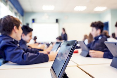 Hey, ALTER! Laptops für Schüler*innen