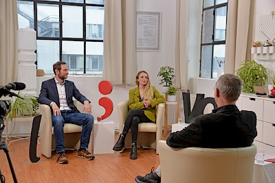 Politik verstehbar - Josephine Gauselmann und Michael Roth (SPD) im Reha-Verein